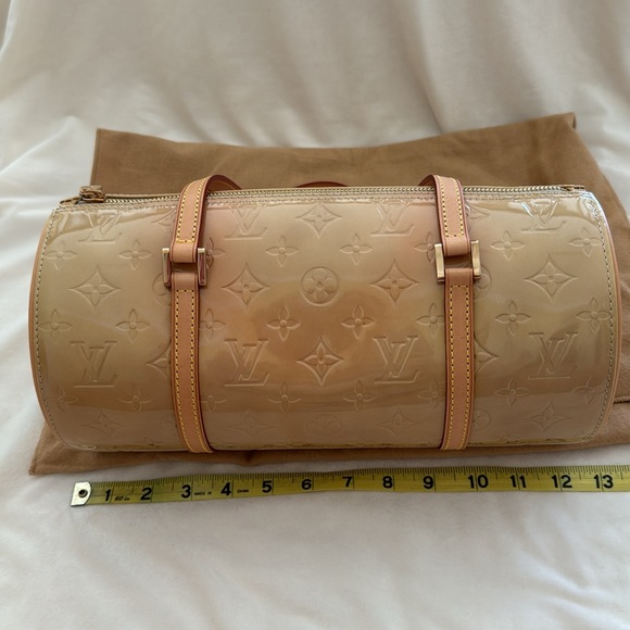 Louis Vuitton Bedford Handbag - Picture 12 of 13